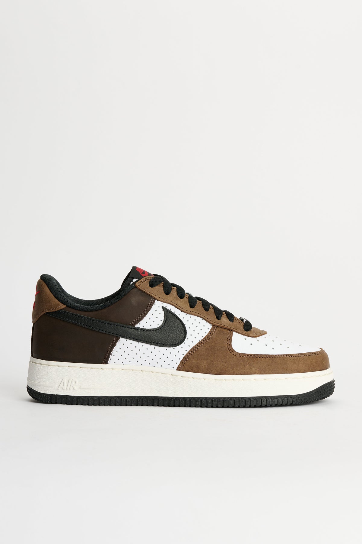 Nike Air Force 1 Low Retro White / Black / Bison