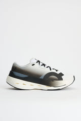 On Cloudboom Max White / Black