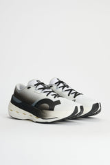 On Cloudboom Max White / Black